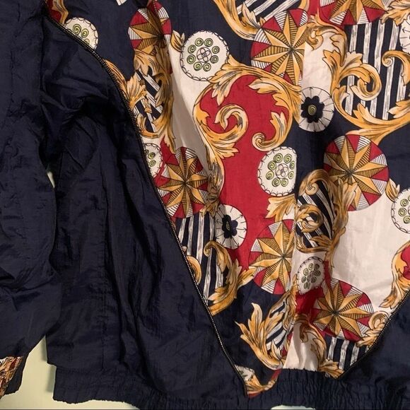 🔥‼️Vintage Printed Track Jacket‼️🔥 - Picture 9 of 11
